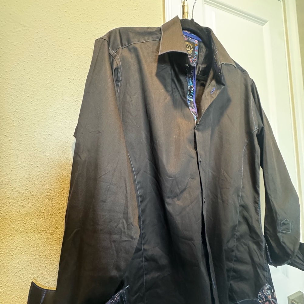 No. 21 Black Dress Shirt with Patterned Accents